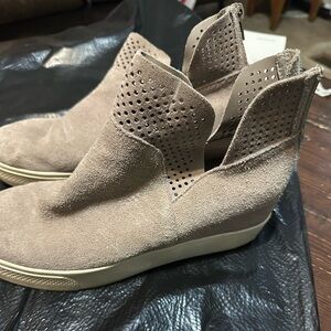 Steve Madden Taupe Suede Ankle Booties
